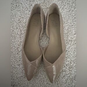 Naturalizer Tan Flats Elegant Pointed-Toe Loafers